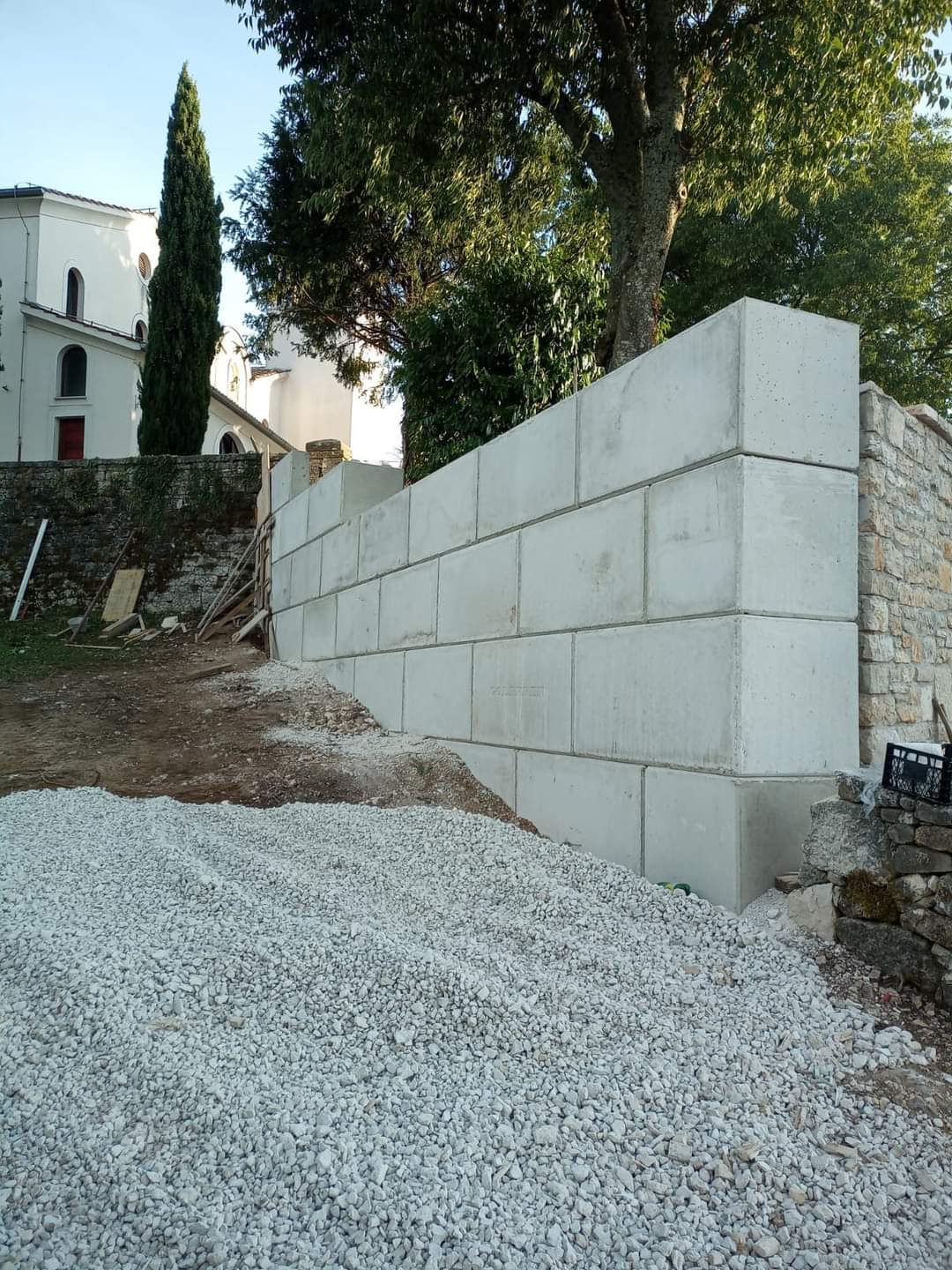 Stützmauer & Hangsicherung
